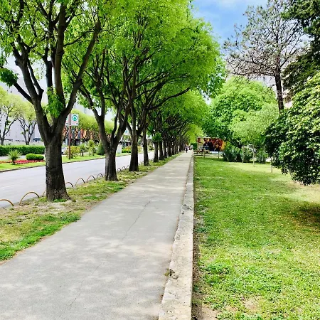 The L Place By Right Place Lejlighed